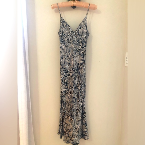 Excellent condition Wilfred Only midi slip dress size XS - Picture 1 of 8